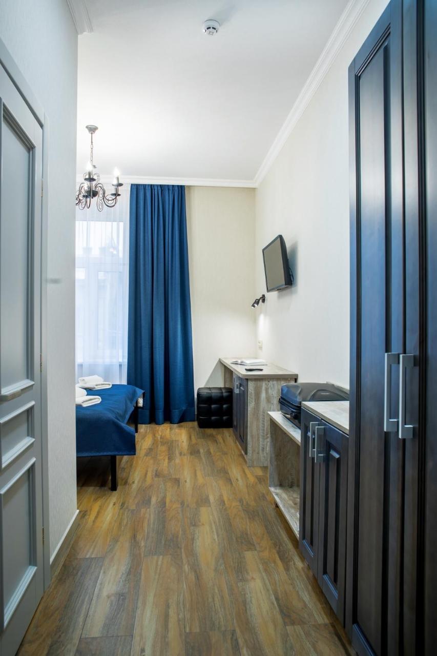 Mini Hotel Barvy Lvova On Horodotska St. Exterior photo